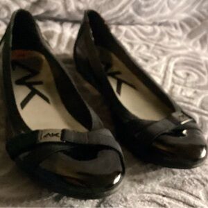 Ann Klein  Women's  Patent Leather Flats